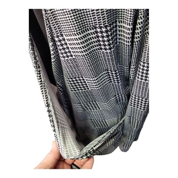 Robert Louis wrap blouse - Picture 5 of 16